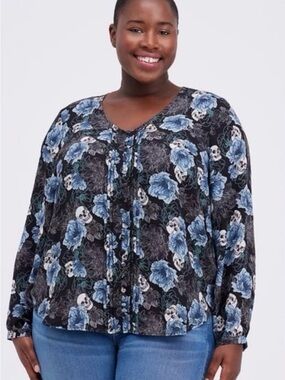 Torrid Georgette Pintuck with Skulls